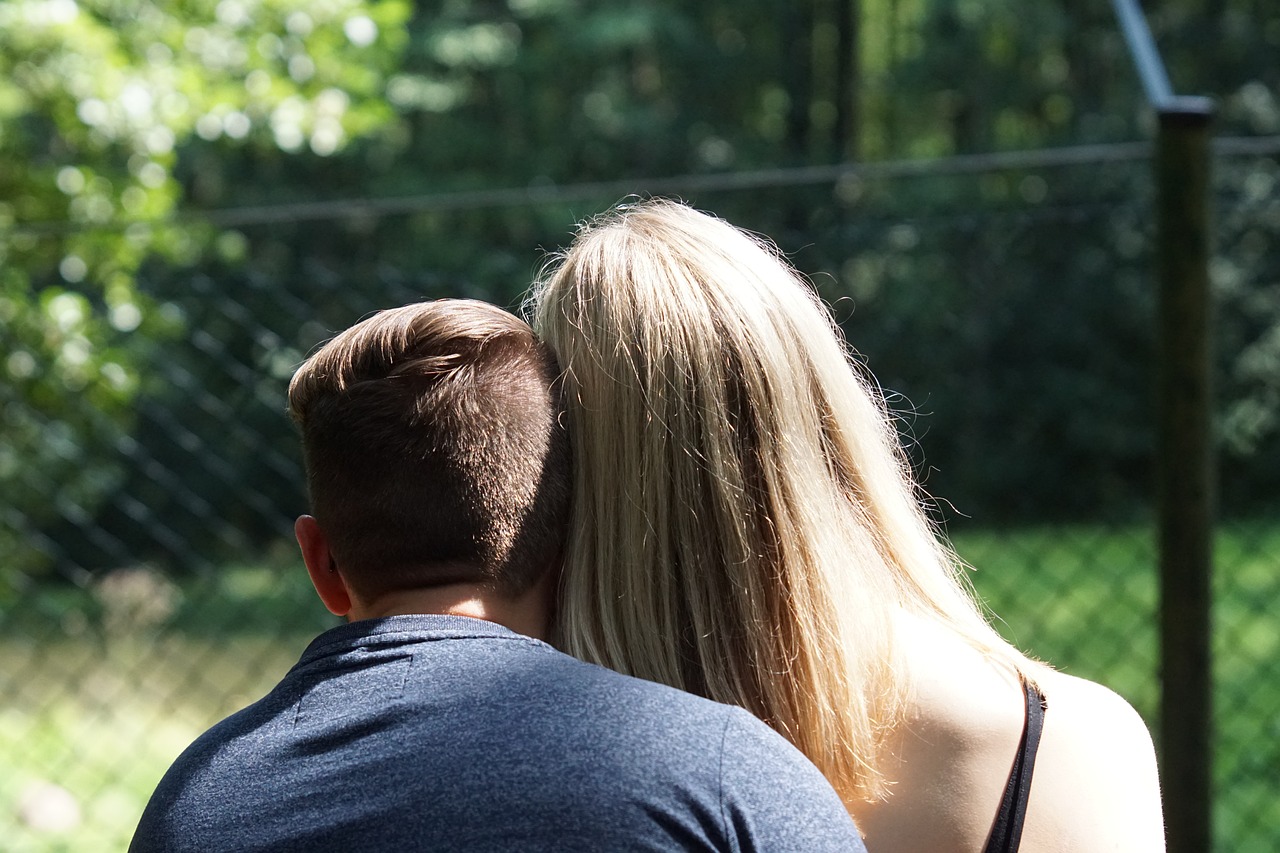 The Influence of Technology on Romantic Relationships